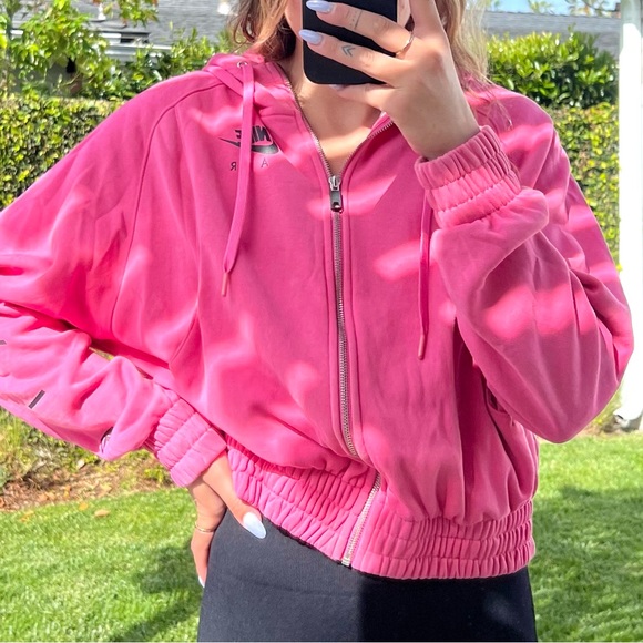 Nike Air Cinched Hoodie - Picture 2 of 9